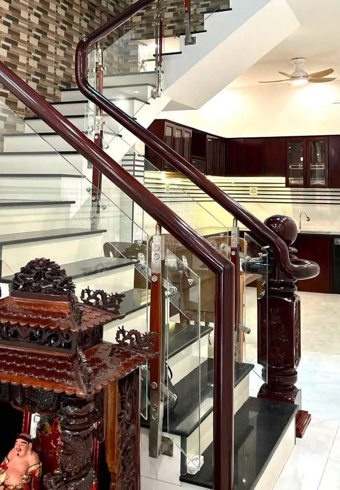 Bán nhà 3 tầng 52m2 gần Xuân Thuỷ Quy Nhơn 4 tỷ - Ảnh 1