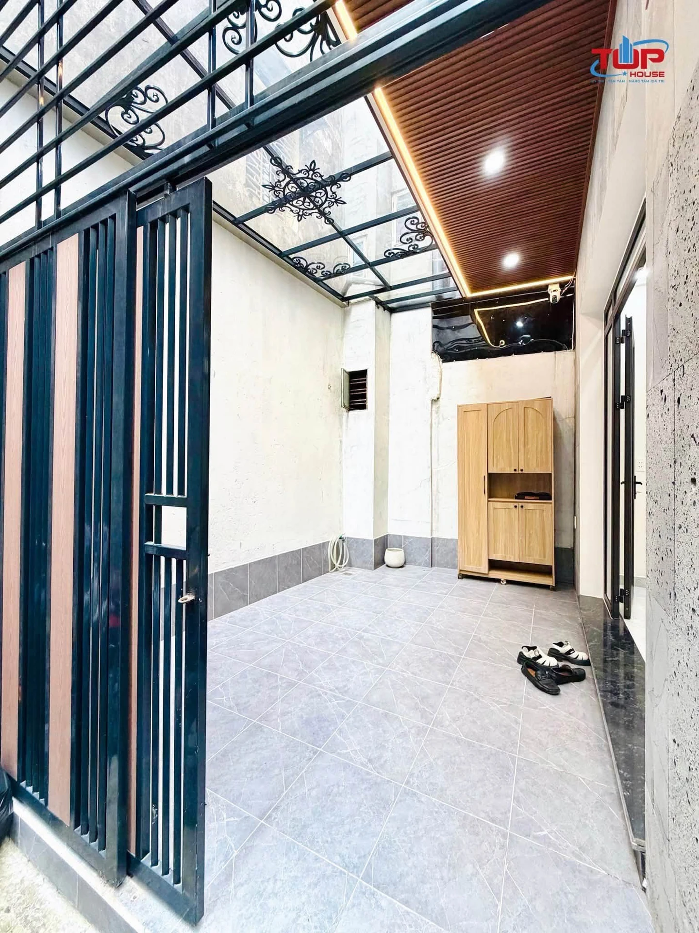 Bán nhà lô góc 60m² 4 tầng tại Tô Hiếu, Bình Tân - Ảnh 1