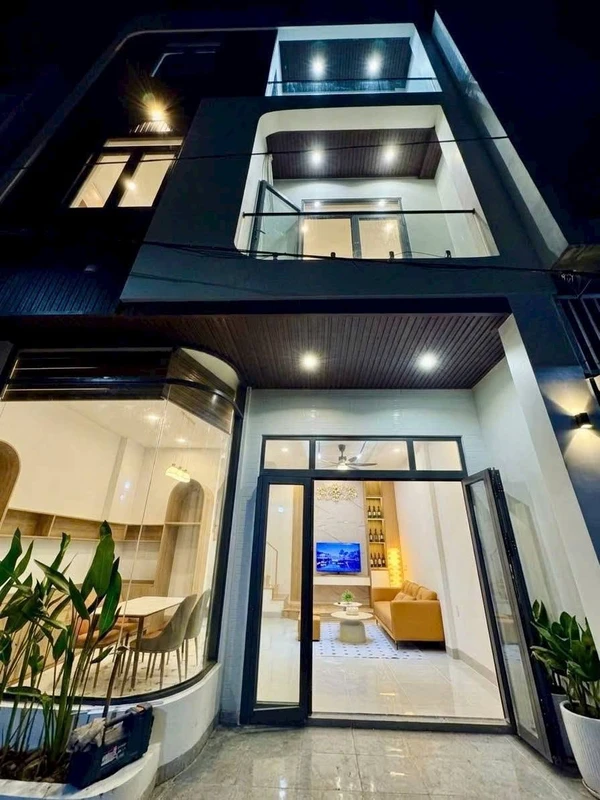 Bán nhà hẻm 42m2 3 tầng tại Nguyễn Thái Học, Quy Nhơn