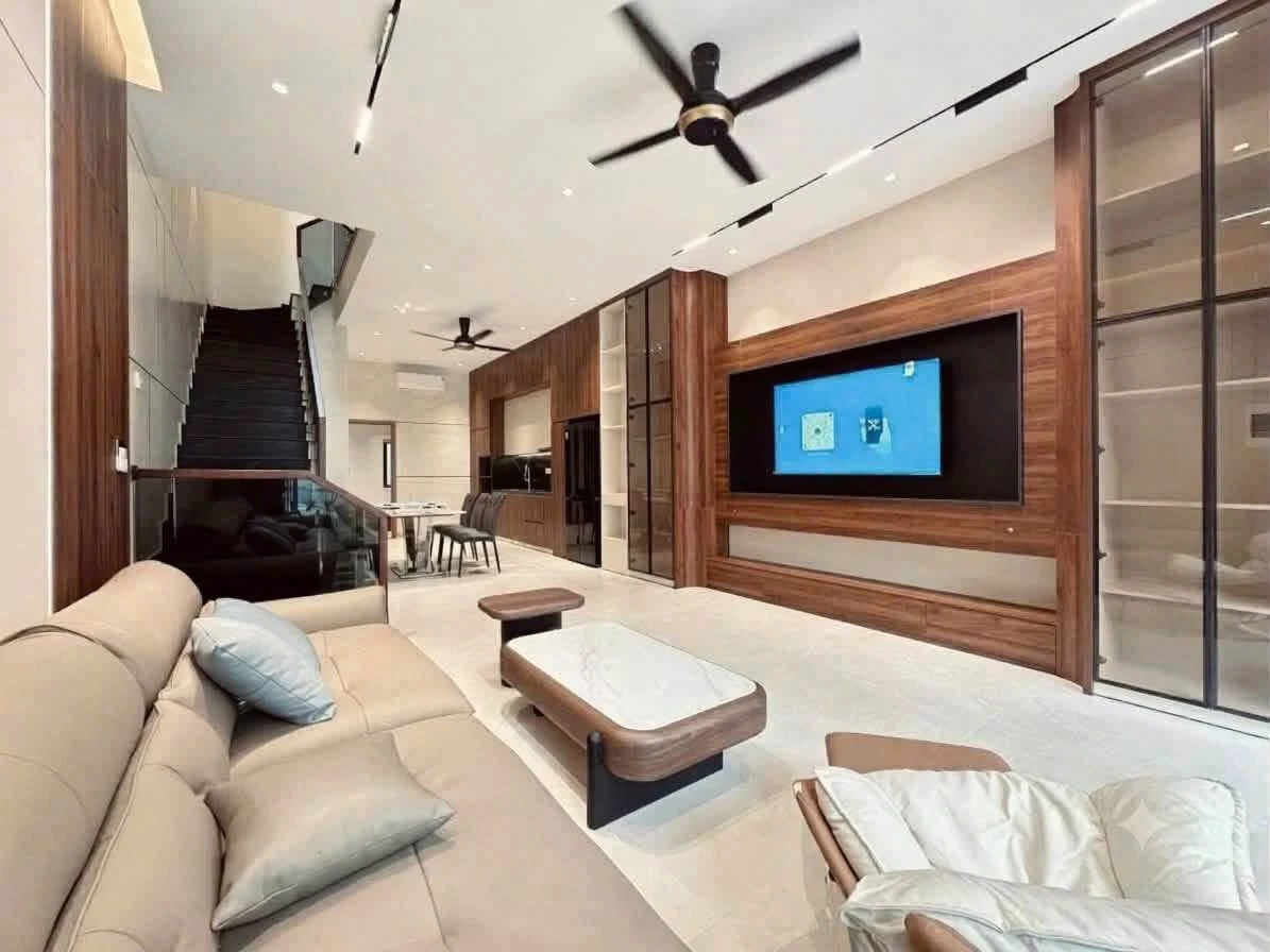 Bán nhà 3 tầng 105m² 4PN Hòa Xuân 8.9 tỷ - Ảnh thu nhỏ 3