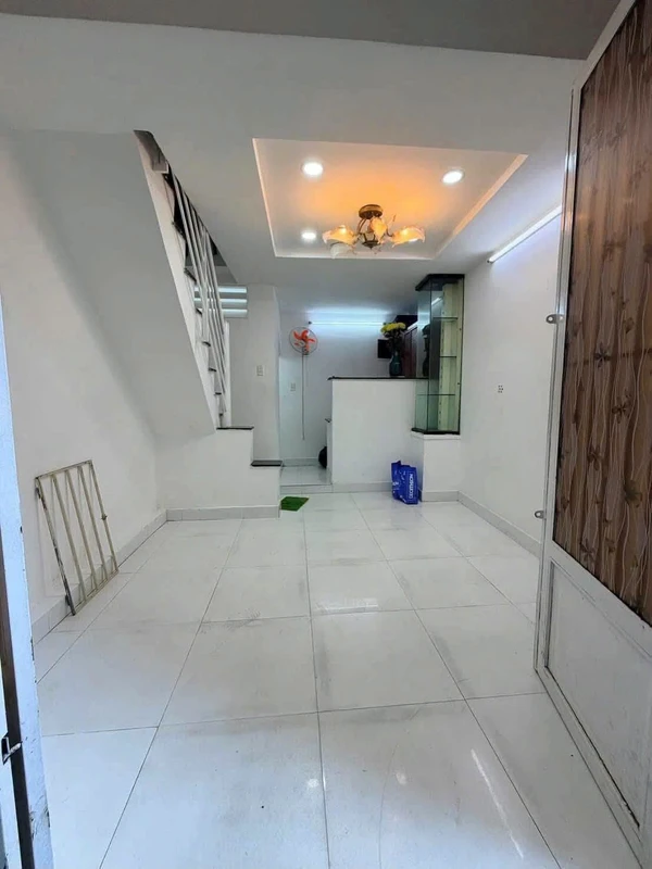 Cho thuê nhà 3PN 28m², 8,5 triệu/tháng Phú Nhuận