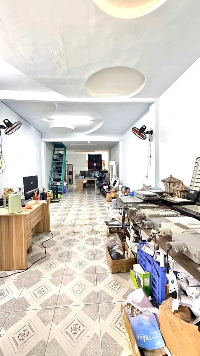 Bán nhà mặt tiền kinh doanh 64m2 (4x16m), đường nhựa 8m, giá 5,9 tỷ - Ảnh thu nhỏ 2