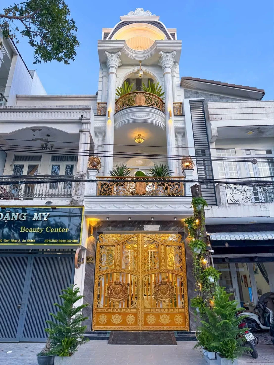 Bán nhà phố 200m² Ninh Kiều Cần Thơ 5 tỷ 990 triệu - Ảnh 1