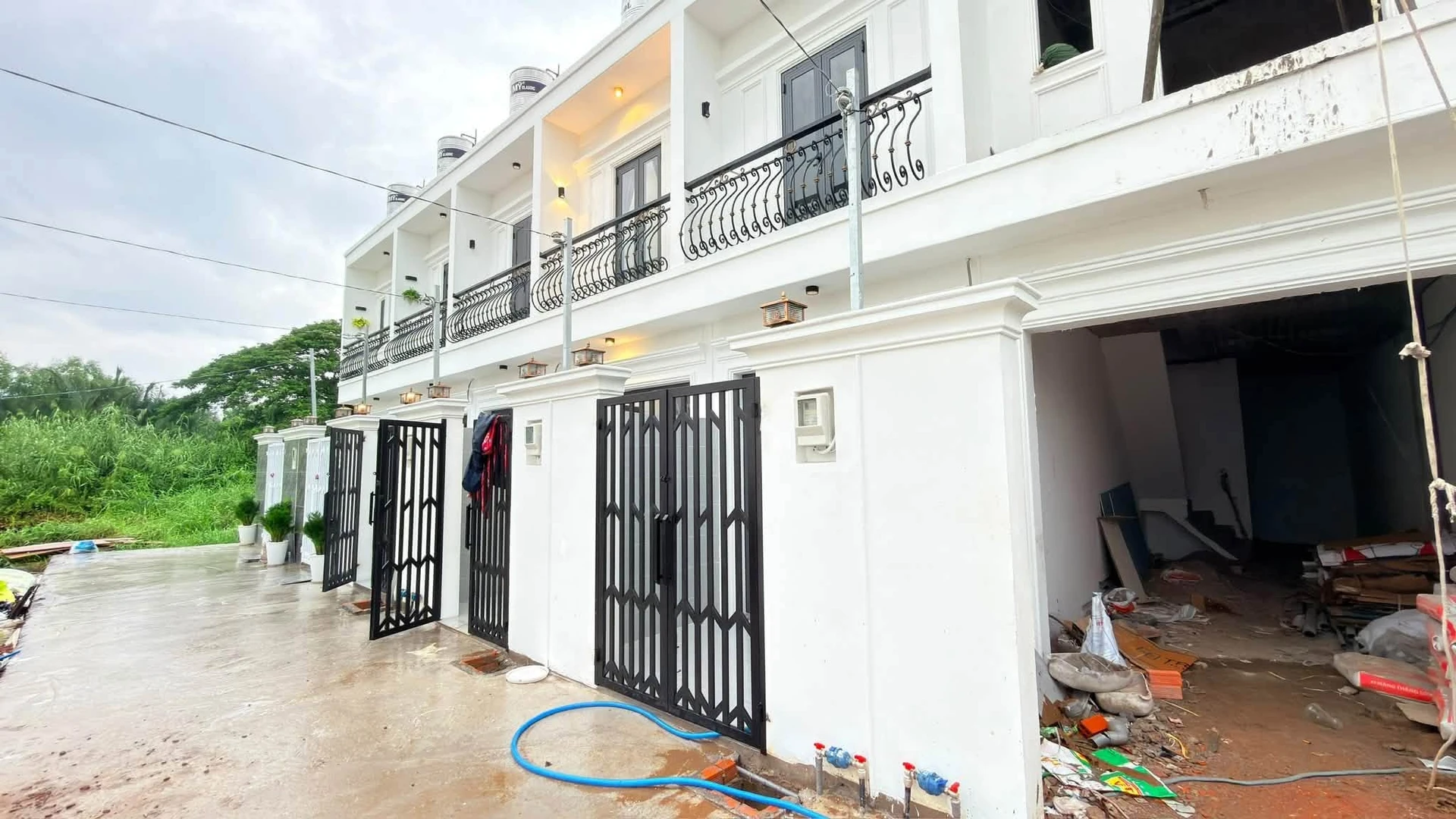 Bán nhà góc 2 tầng, 42m2, 3PN Nguyễn Thị Hương Nhà Bè - Ảnh 1
