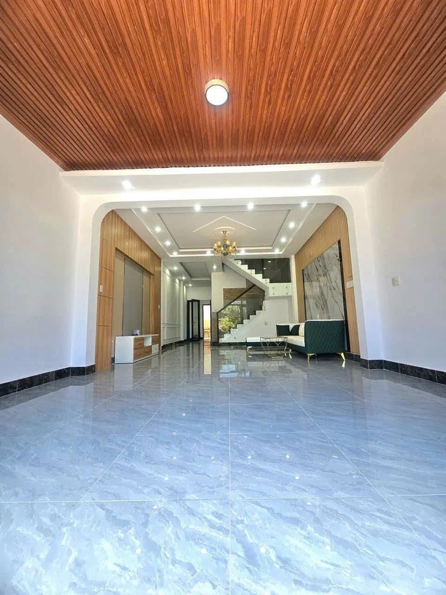 Bán nhà 1 trệt 1 lầu 85m² Rạch Giá 2,4 tỷ - Ảnh thu nhỏ 3