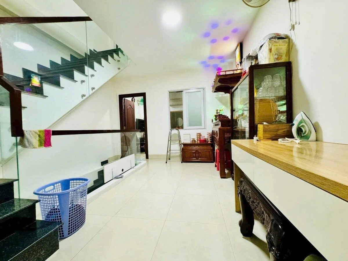 Bán nhà 75m2 4 lầu Bạch Đằng Bình Thạnh giá 9 tỷ 480 - Ảnh thu nhỏ 3