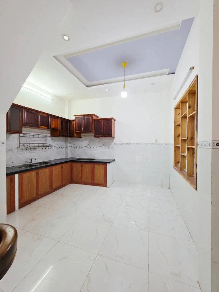 Bán nhà 3 tầng 165m² Quy Nhơn giá 3 tỷ 550 triệu - Ảnh thu nhỏ 4