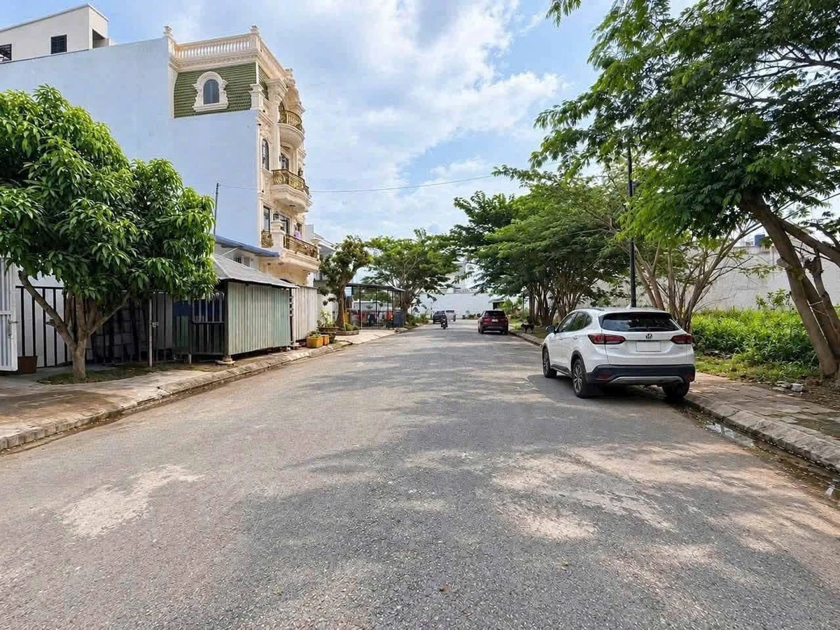 Bán đất nền 100m² hướng nam Bến Lức Long An 2,7 tỷ - Ảnh thu nhỏ 2