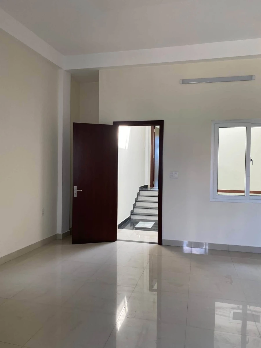 Bán nhà 3 tầng mặt tiền Lý Thái Tổ Đà Nẵng 190m2 - Ảnh thu nhỏ 2