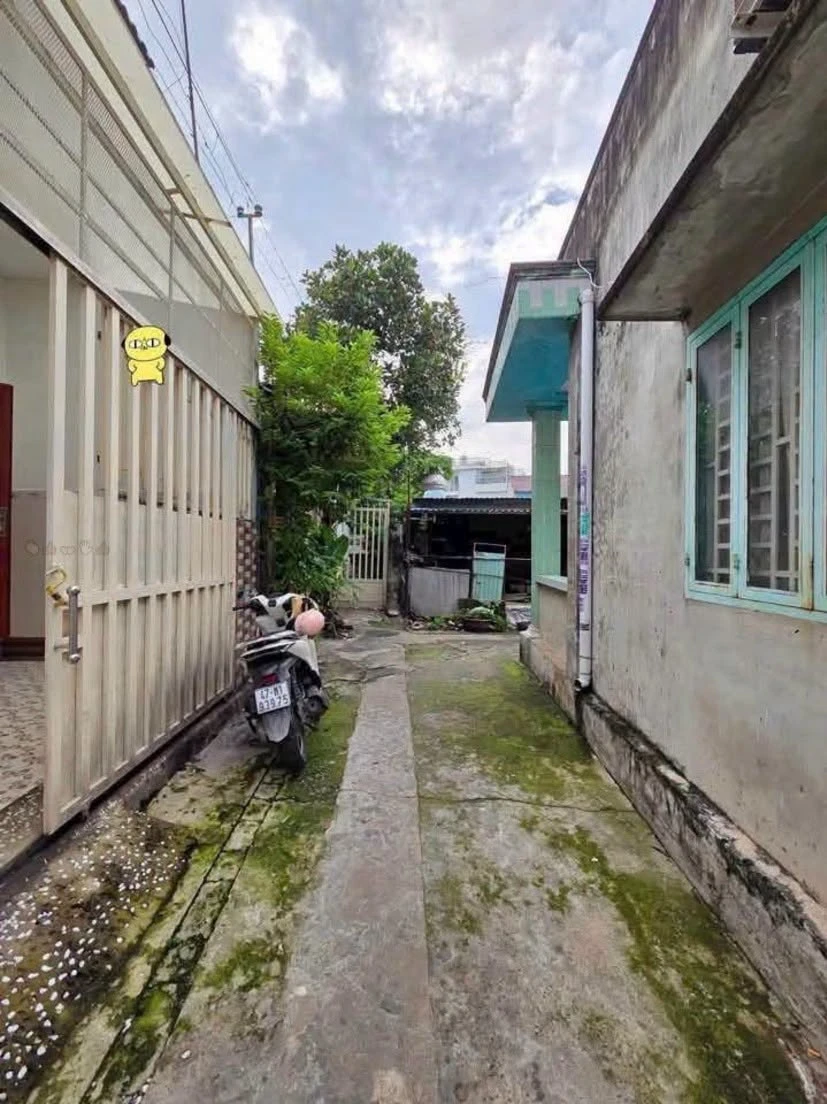 Bán nhà gần Chợ Búng 68,2m² 2,55 tỷ Bình Dương - Ảnh 1