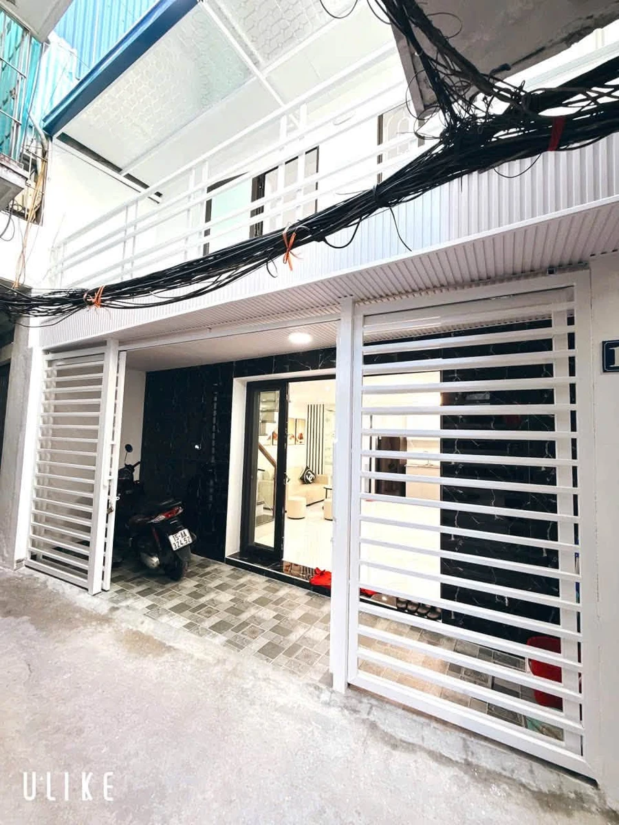 Bán nhà 2 tầng 40m² nội thất đầy đủ Quận 5 - 1,899 tỷ - Ảnh 1
