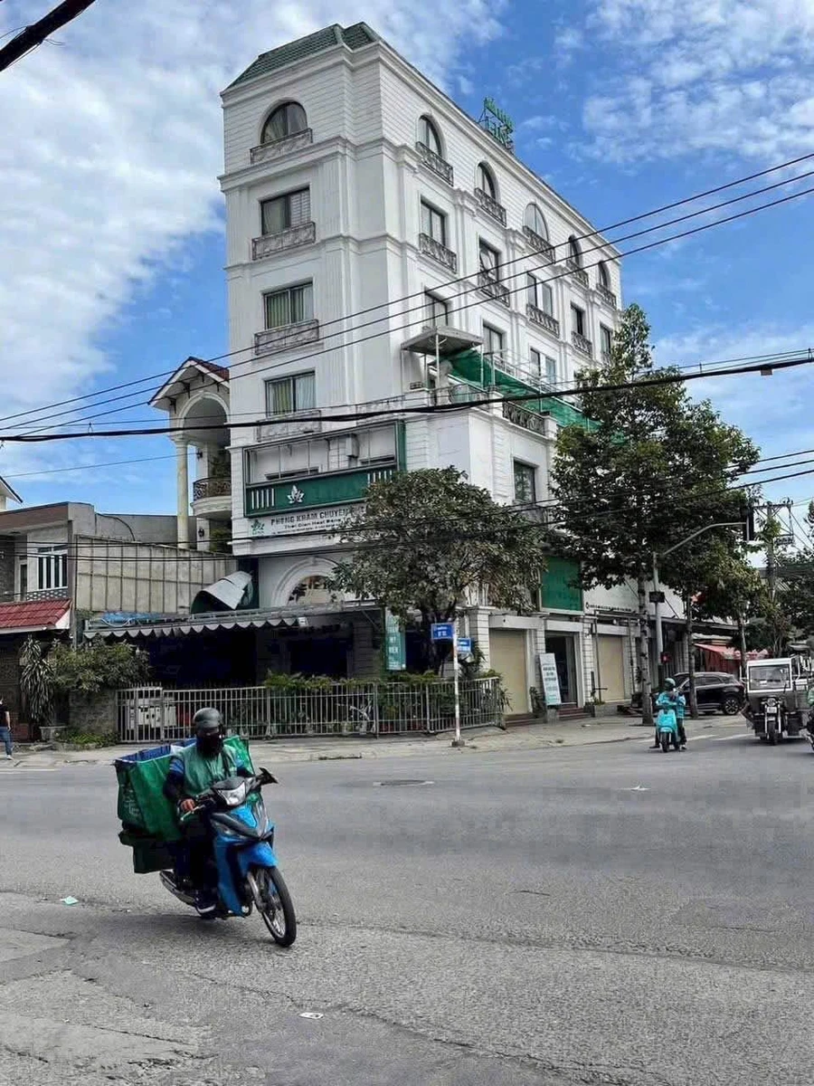 Bán toà nhà 6 tầng góc 2 mặt tiền Dĩ An, 269.5m², 2 tỷ - Ảnh 1