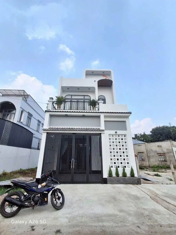 Nhà lầu 3PN 60m² chỉ 1 tỷ 700tr, Tây Ninh