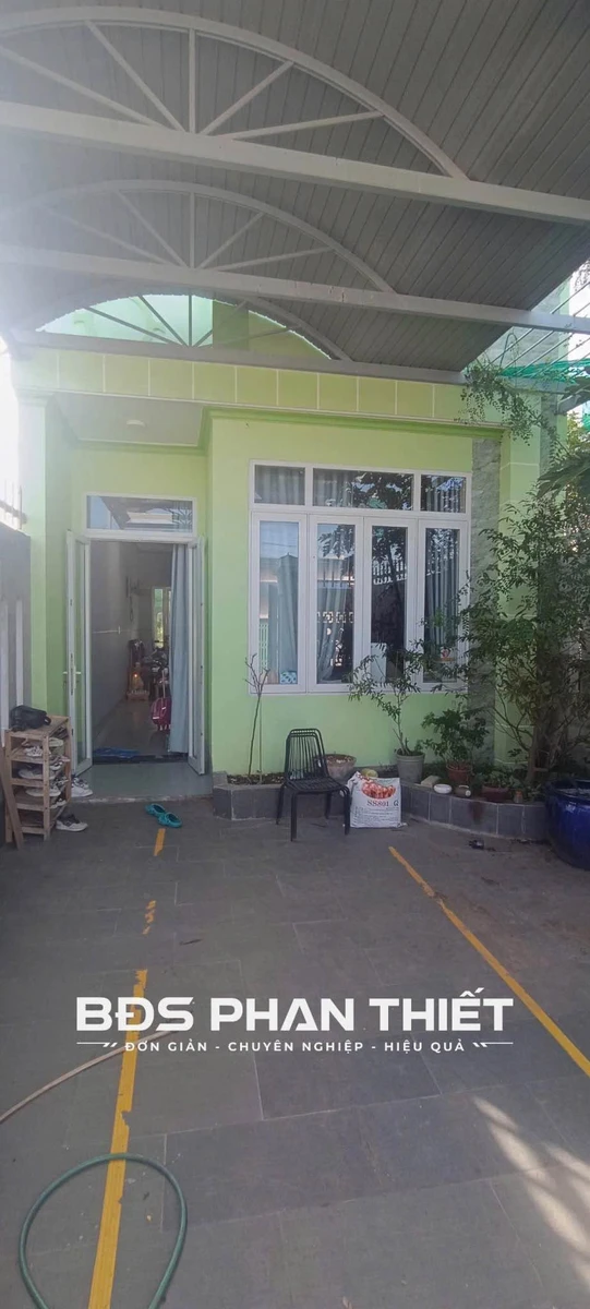 Bán nhà cấp 4 1PN 100m² sân ô tô Bình Thuận 1 tỷ 750 - Ảnh thu nhỏ 4