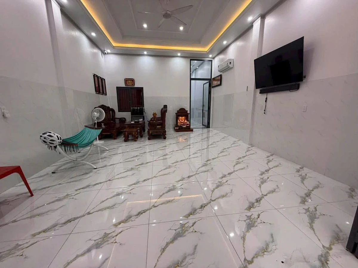 Bán nhà mặt tiền đường Huỳnh Tấn Phát 5,7x15,2m giá 2,65 tỷ - Ảnh thu nhỏ 2