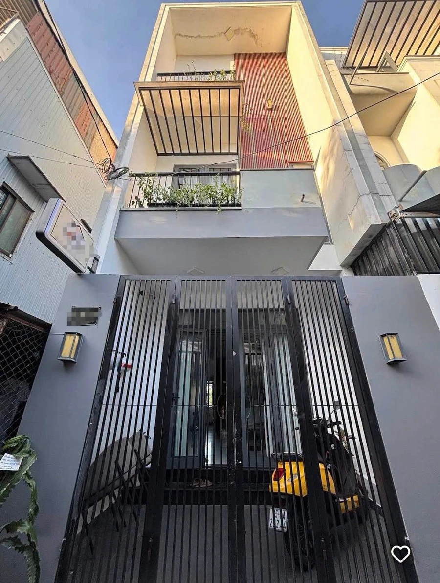 Bán nhà 3 tầng 120m2 kinh doanh homestay Điện Biên Phủ Huế - Ảnh 1