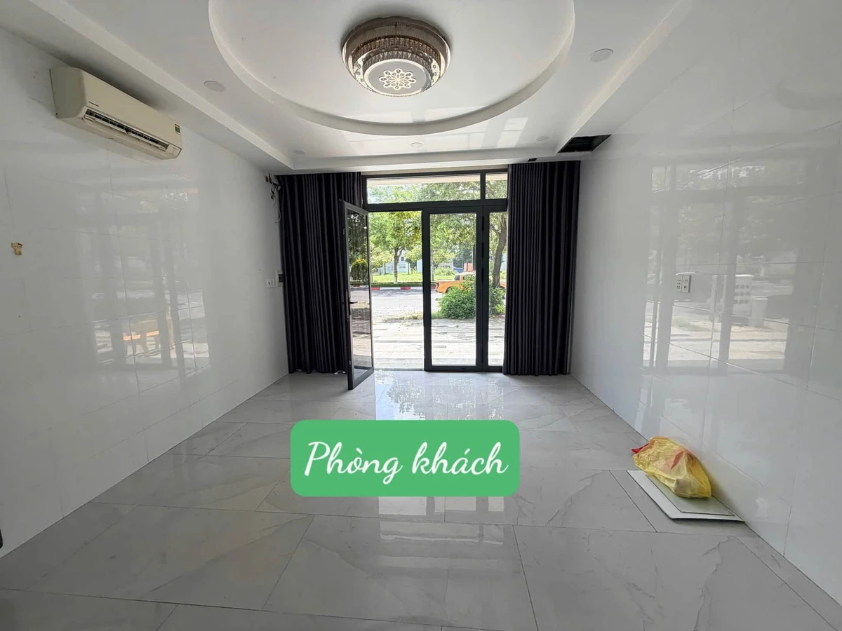 Bán nhà mặt tiền Hùng Vương Tân An 90m2, 5 phòng, 9.8 tỷ - Ảnh thu nhỏ 2