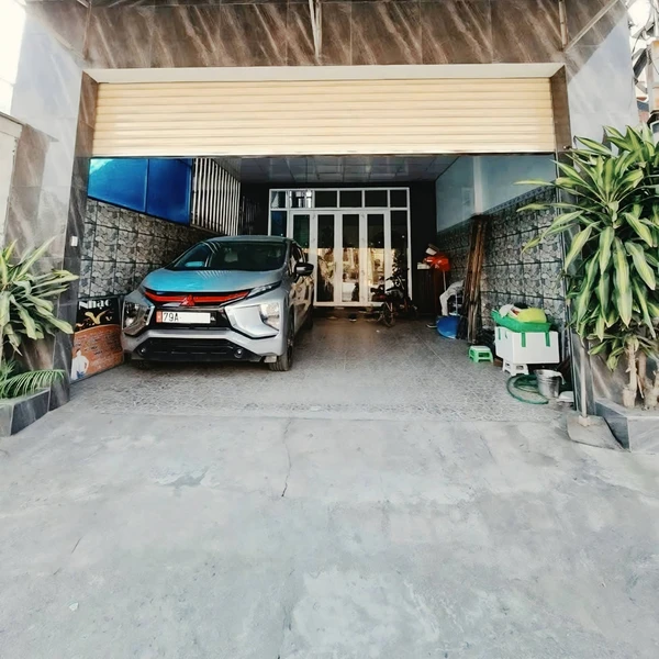 Bán nhà mặt tiền Đồng Khởi Diên Khánh 100m2, 3 phòng ngủ