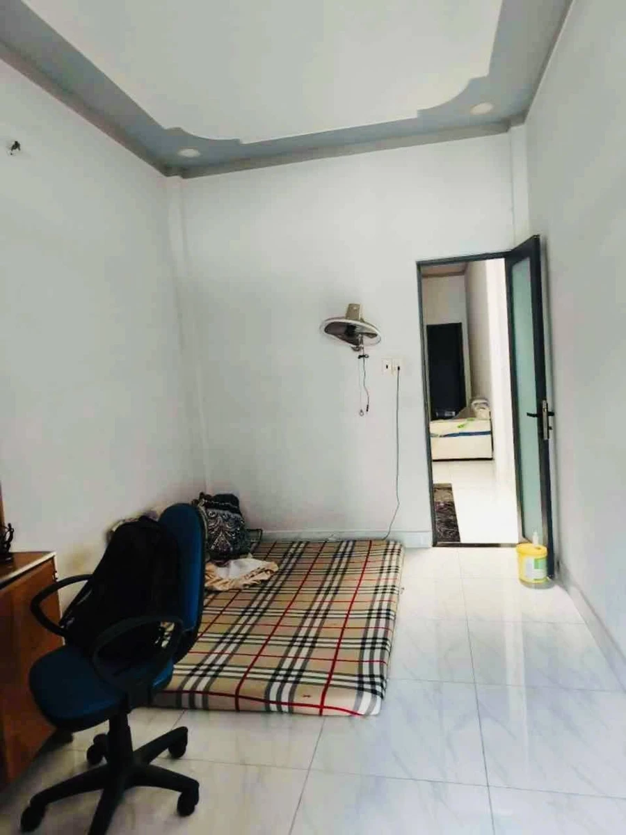 Bán nhà mới 2 tầng 60m² 3PN, đường ô tô, Dĩ An, giá 1,9 tỷ - Ảnh 1