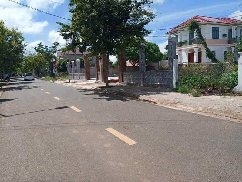 Bán biệt thự mặt tiền đường số 9 Long Phước, 279m2, giá 2,89 tỷ, TP Bà Rịa