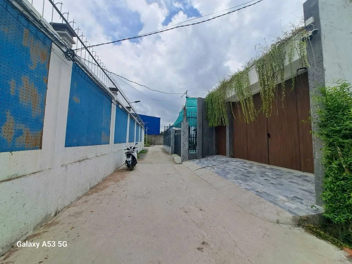 Bán nhà vườn 905m² Tân Bửu, Bến Lức, Tây Ninh 12 tỷ - Ảnh 1