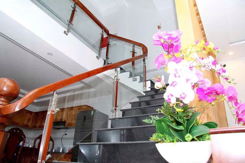 Bán khách sạn mặt tiền 92.5m2, Đắk Lắk, 8 tỷ 5 - Ảnh thu nhỏ 2