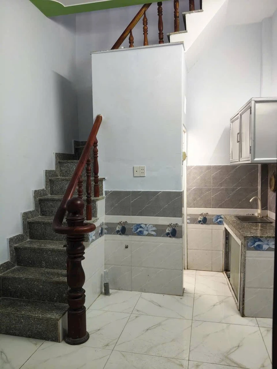 Bán nhà Quận 12 sổ chung 11.2m² giá 650 triệu - Ảnh thu nhỏ 3