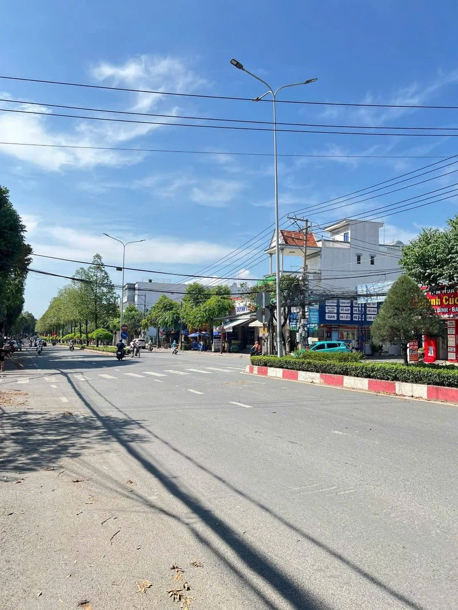 Bán nhà hẻm Đồng Khởi 5×40m, sân vườn, 3PN - Ảnh thu nhỏ 2
