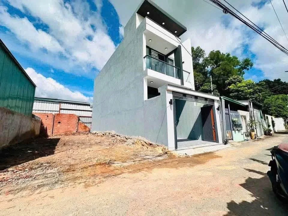 Bán nhà Phú Hòa, Thủ Dầu Một 3 phòng ngủ 73m² - 3 tỷ 8 - Ảnh thu nhỏ 2