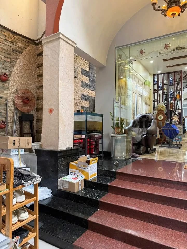 Bán nhà mặt tiền Nguyễn Huệ Bến Tre 22 tỷ, 342m² - Ảnh thu nhỏ 2