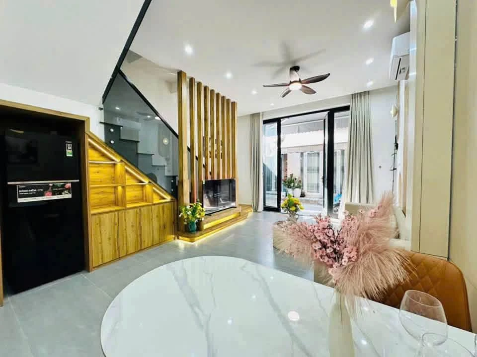 Cho thuê nhà 3 tầng 160m² Điện Biên Phủ, Thanh Khê - Ảnh thu nhỏ 3