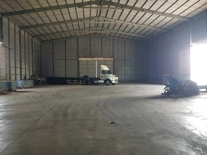 Cho thuê kho xưởng 1200m2 giá 90 triệu/tháng tại Bến Lức, Long An