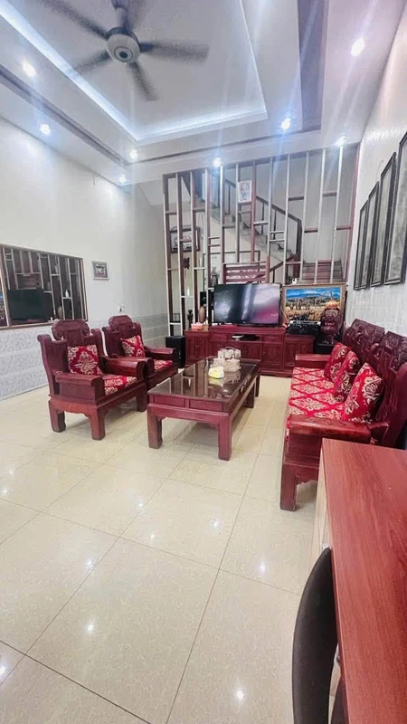 Bán nhà 1,5 tầng 3PN 100m² Trần Đăng Ninh, Lào Cai 3,68 tỷ