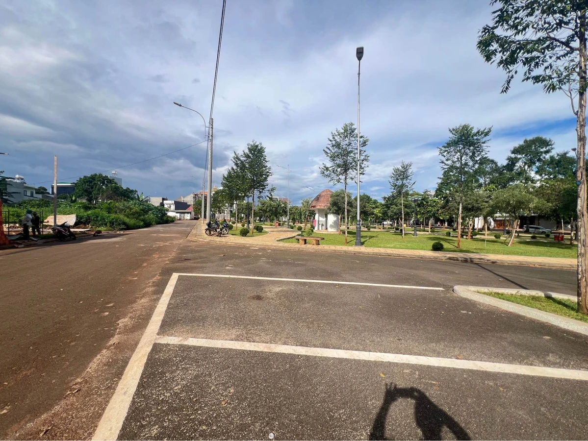 Bán đất góc 2 mặt tiền 171m2 view công viên Nguyễn Hồng Ưng giá 10 tỷ - Ảnh thu nhỏ 4