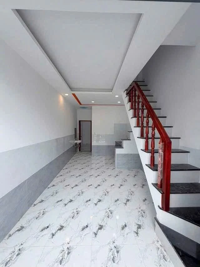 Bán gấp nhà 1 trệt 1 lầu 48m2 giá 600 triệu gần THCS Nguyễn Văn Bứa, Hóc Môn - Ảnh thu nhỏ 2