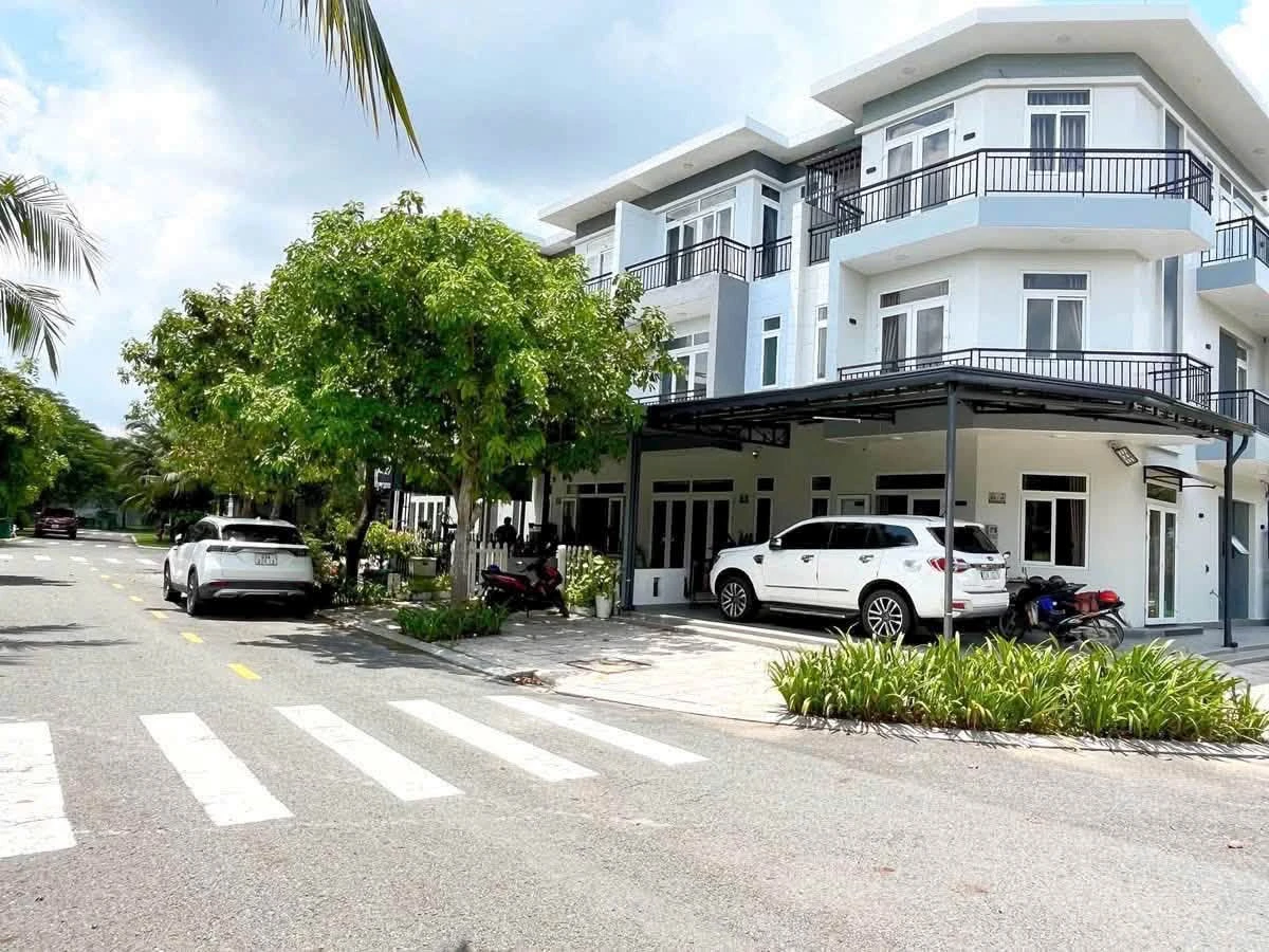 Bán biệt thự Bella Villa 1 trệt 2 lầu, 5x17m, 4 phòng ngủ, xã Đức Hòa - Ảnh thu nhỏ 3