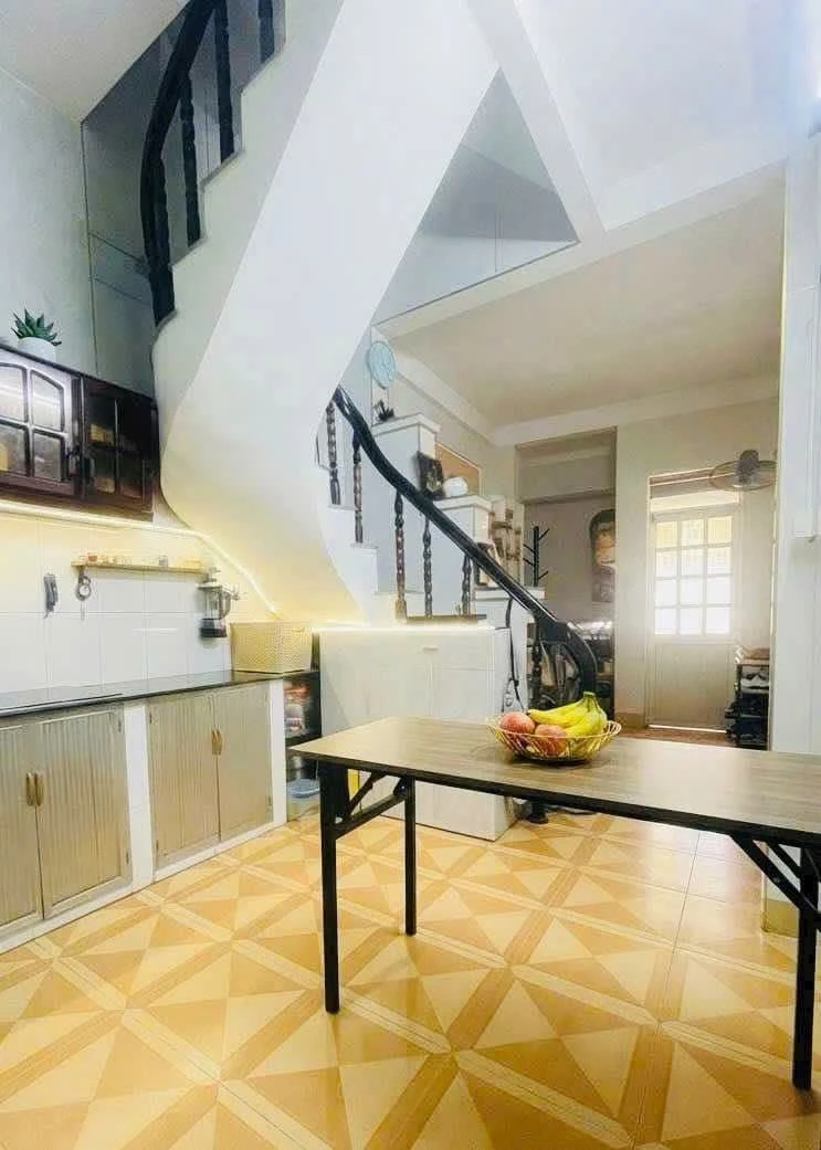 Bán nhà mặt tiền Trần Bình Trọng Nha Trang 4 tầng 6.95 tỷ - Ảnh thu nhỏ 2