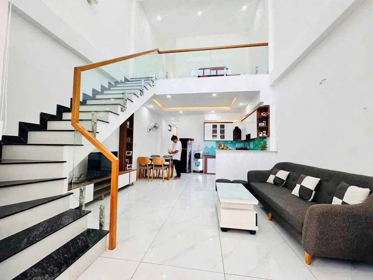 Bán nhà Phú Hoà Thủ Dầu Một 60m2, 2 phòng ngủ, 2,75 tỷ - Ảnh thu nhỏ 2