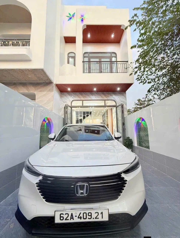 Bán nhà lầu 4PN, 158m² tại Cần Giuộc, Tây Ninh - 3 tỷ 300