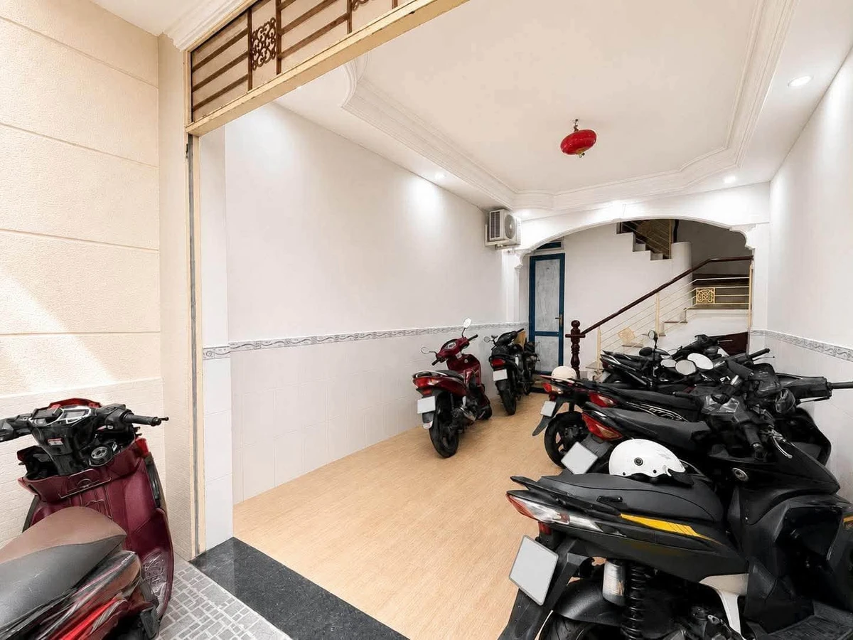 Bán nhà CHDV 1 trệt 3 lầu 7 PN đường Nguyễn Thượng Hiền, Bình Thạnh giá 8,28 tỷ - Ảnh thu nhỏ 2