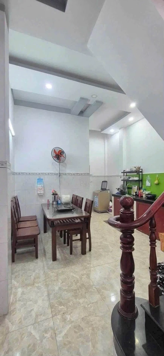 Bán nhà 1 trệt 1 lầu 60m2, 2PN 2WC tại Phường Dĩ An, giá 3,4 tỷ - Ảnh thu nhỏ 2