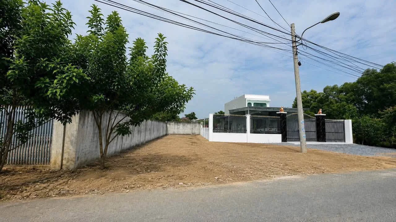 Bán đất mặt tiền ĐX-095, 123m², 2,2 tỷ - Ảnh 1