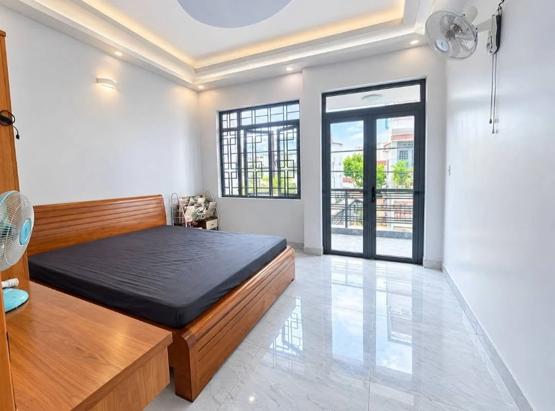 Bán nhà 4 tầng 85m2 4PN gần chợ trường học Bình Tân 6 tỷ - Ảnh thu nhỏ 5