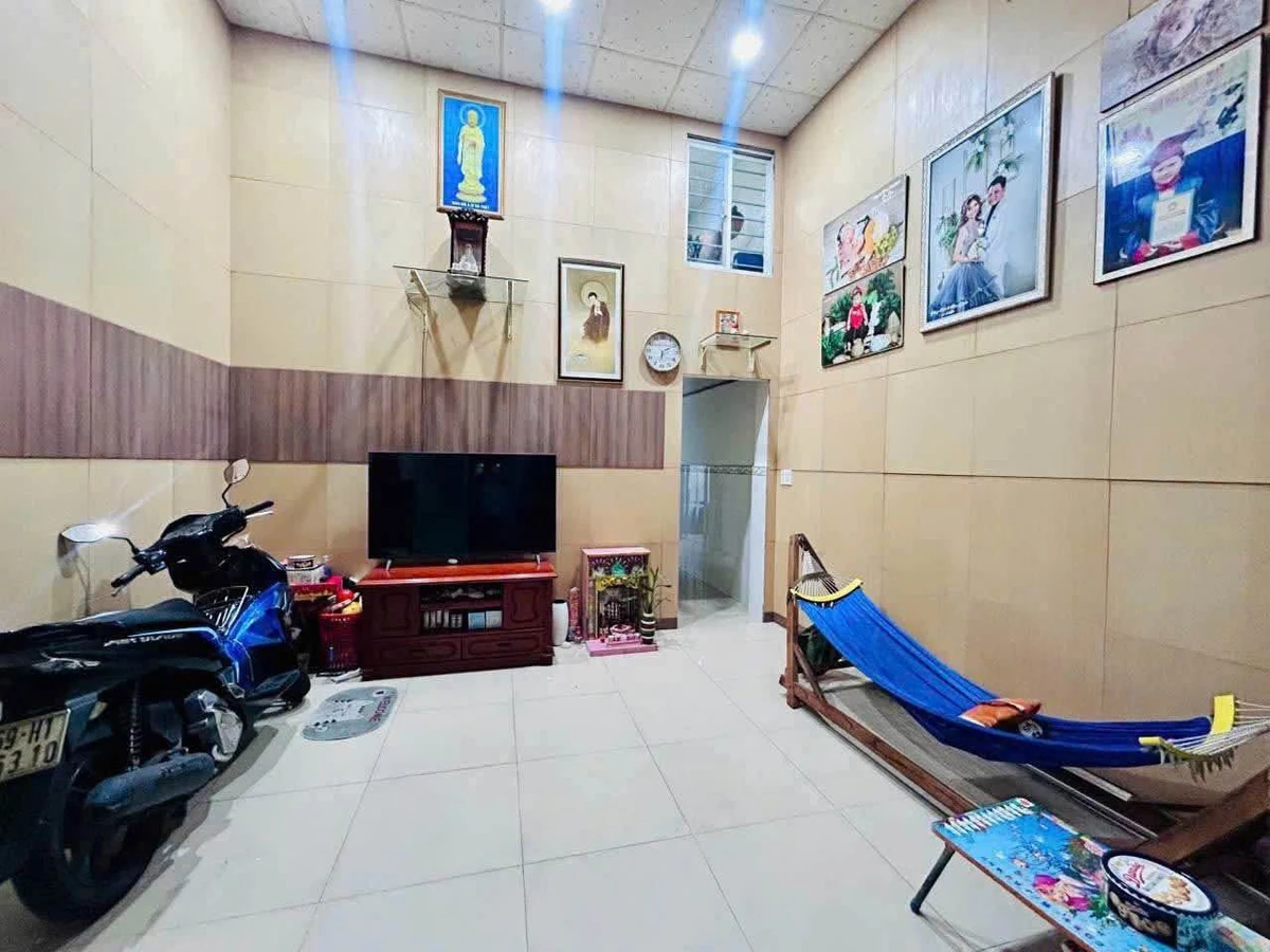 Bán nhà cấp 4 sổ hồng riêng 60m² Dĩ An, Bình Dương 2 tỷ 750 - Ảnh 1
