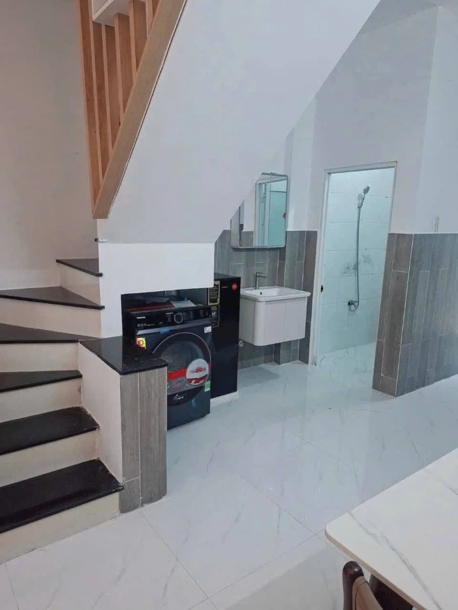 Bán nhà hẻm 5m 1 trệt 1 lầu 4x11m Đình Nghi Xuân, Bình Trị Đông, Bình Tân giá 5,1 tỷ - Ảnh thu nhỏ 3