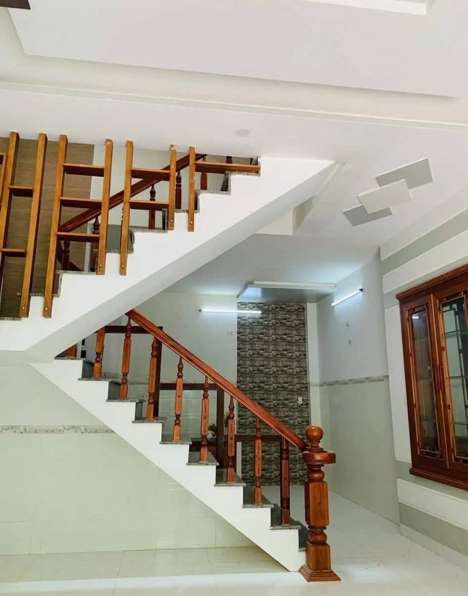 Bán nhà mặt tiền 3 tầng 50m² Ghềnh Ráng Quy Nhơn - Ảnh 1