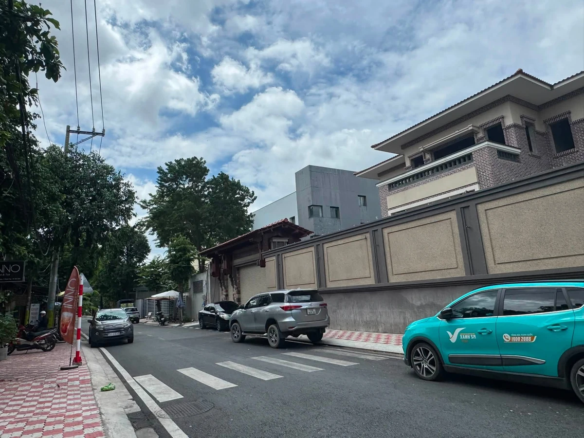 Bán biệt thự sân vườn 1611m2 đường Lê Quý Đôn, Bình Thọ, Thủ Đức - Ảnh thu nhỏ 2