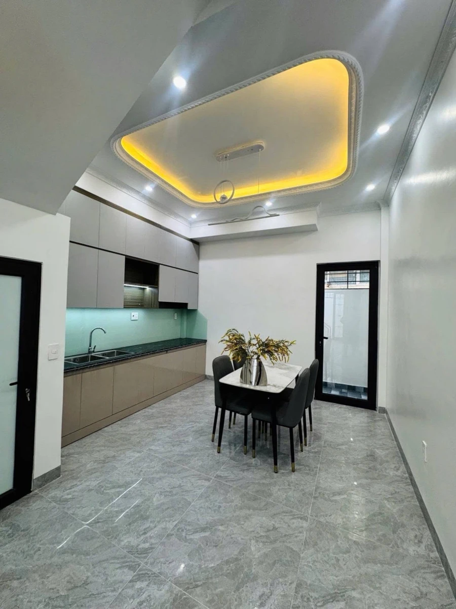 Bán nhà phố 60m² 4 tầng Trần Nguyên Hãn Quận 1 - Ảnh thu nhỏ 2