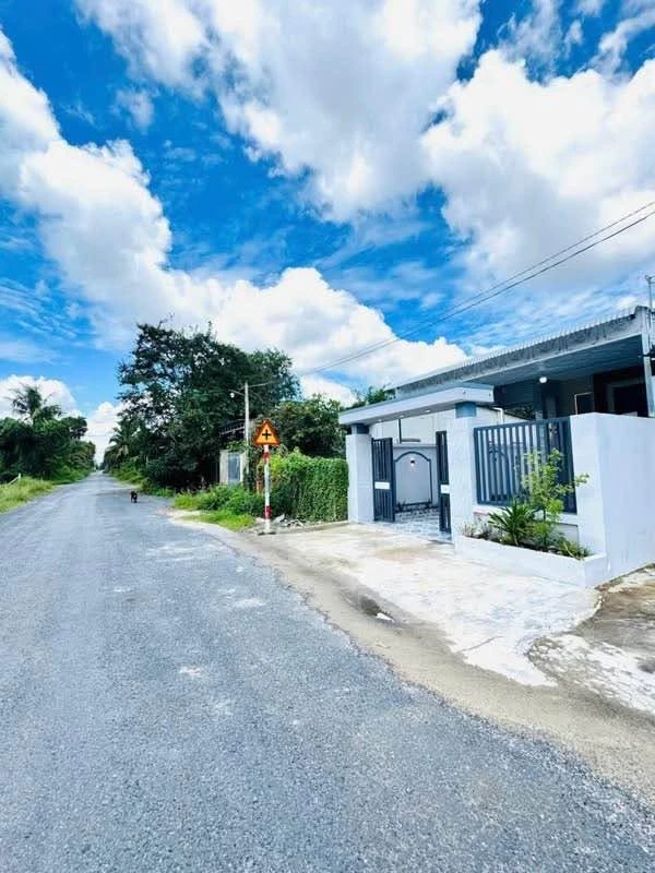 Bán nhà hẻm Trần Phú 180m² 2PN 2WC Tây Ninh 1.67 tỷ - Ảnh 1