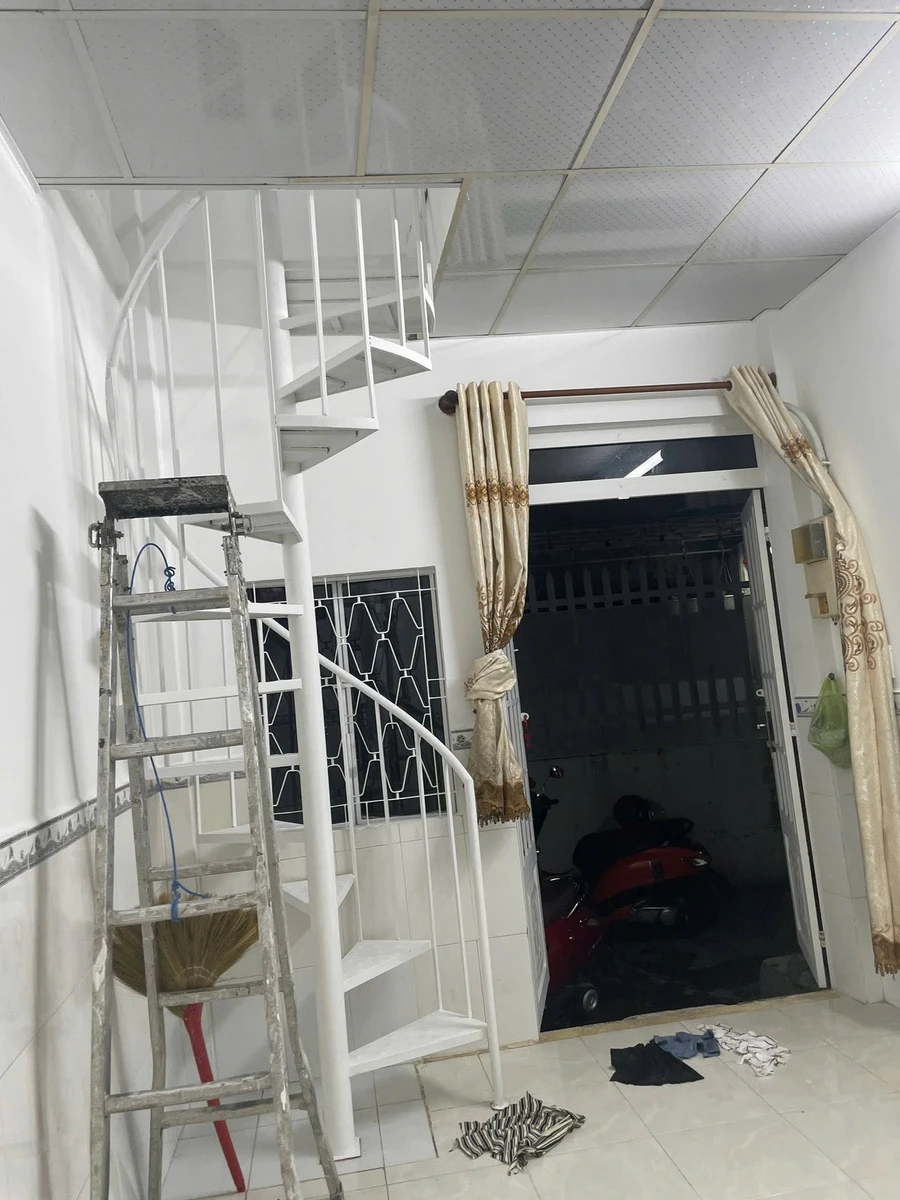 Bán nhà 15m2 gần Đại Học Luật Thủ Đức, giá 1.9 tỷ - Ảnh thu nhỏ 2